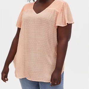 NWT Torrid Peach Swiss Dot Smocked Top
